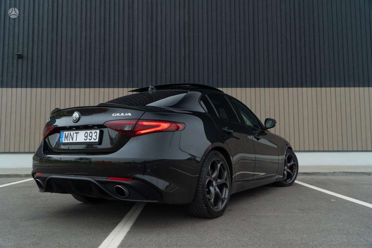 Alfa Romeo Giulia, 2.0 l., Седан