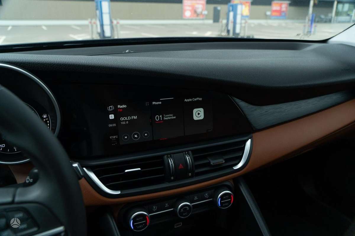 Alfa Romeo Giulia, 2.0 l., Седан