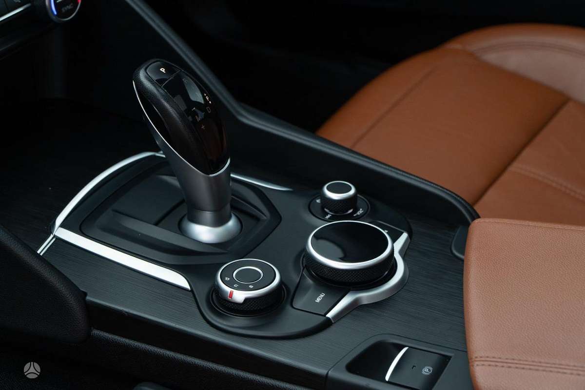 Alfa Romeo Giulia, 2.0 l., Седан