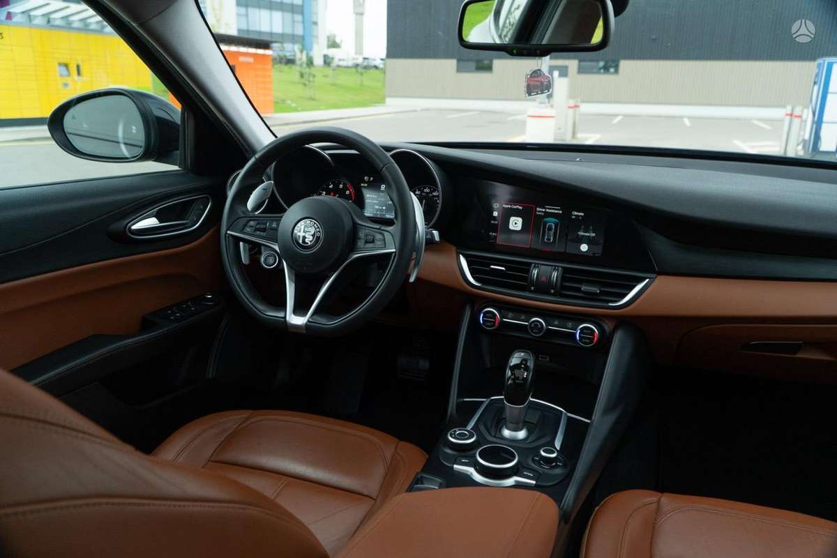 Alfa Romeo Giulia, 2.0 l., Седан