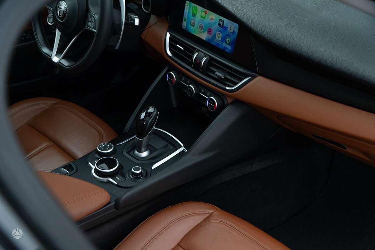 Alfa Romeo Giulia, 2.0 l., Седан