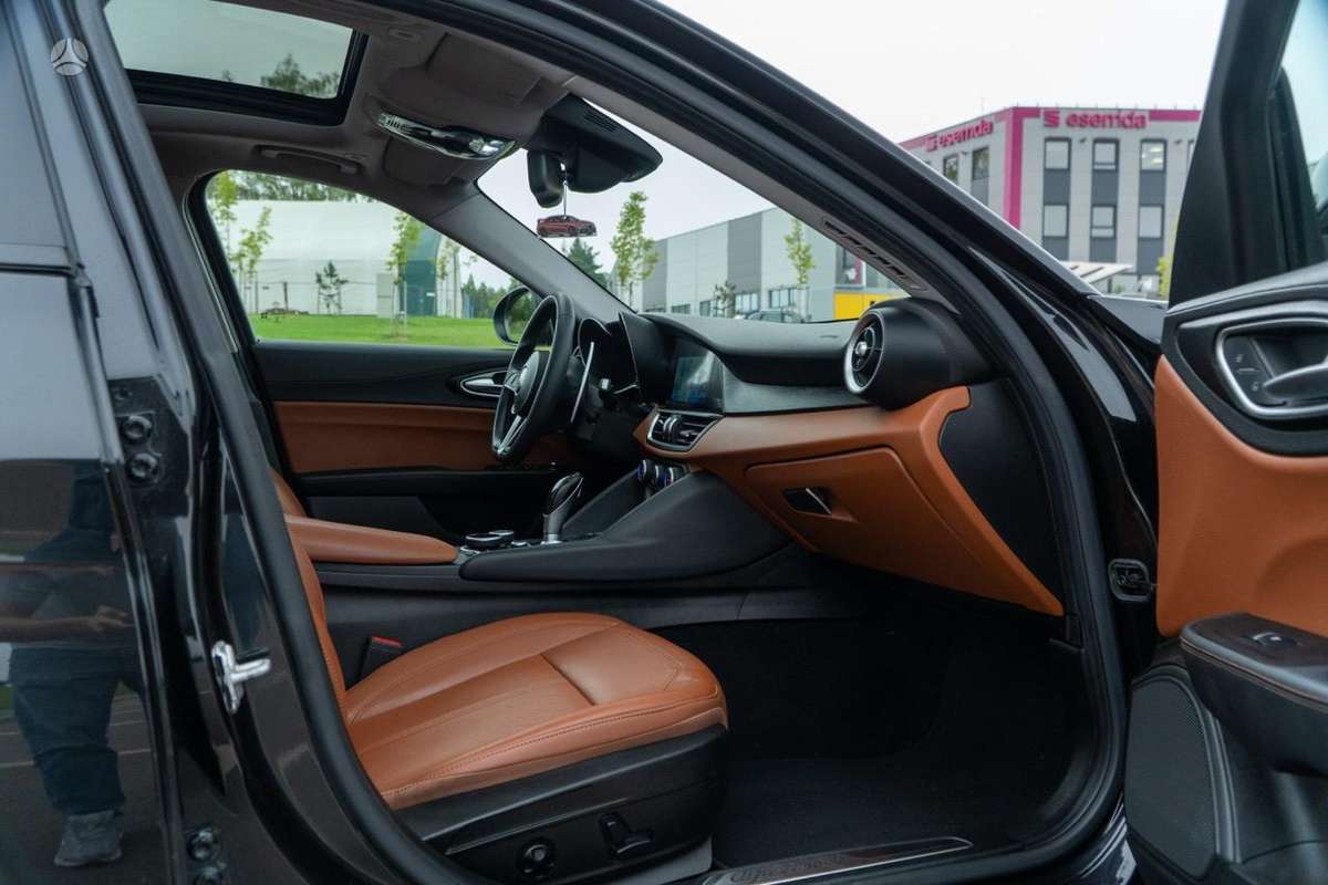 Alfa Romeo Giulia, 2.0 l., Седан