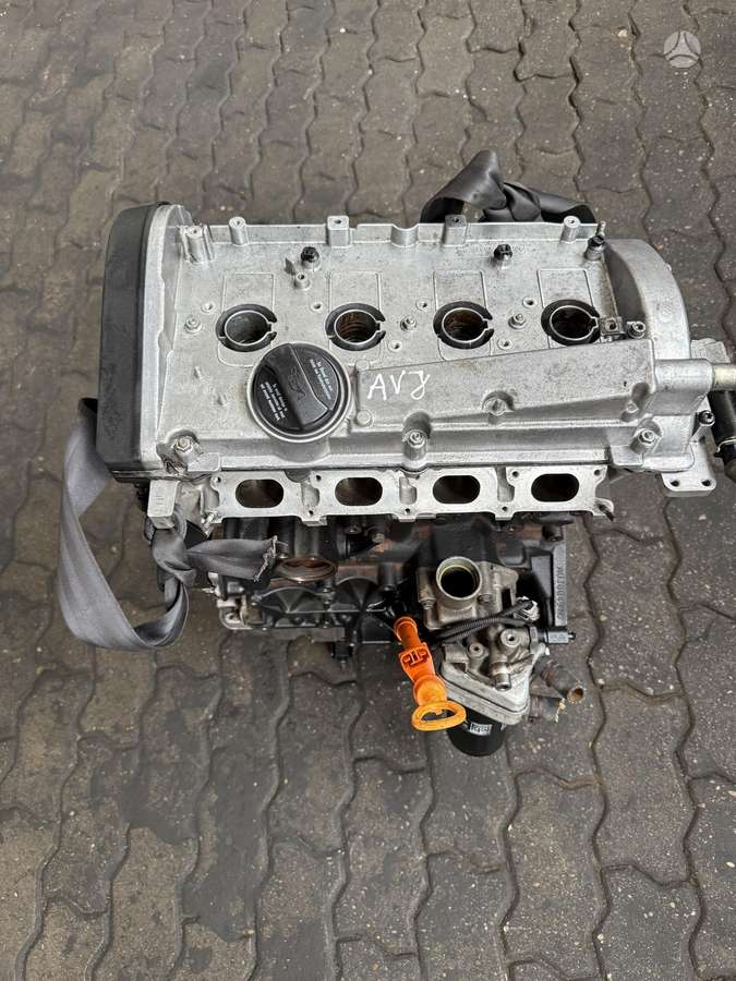 Audi A4, AVJ, двигатель