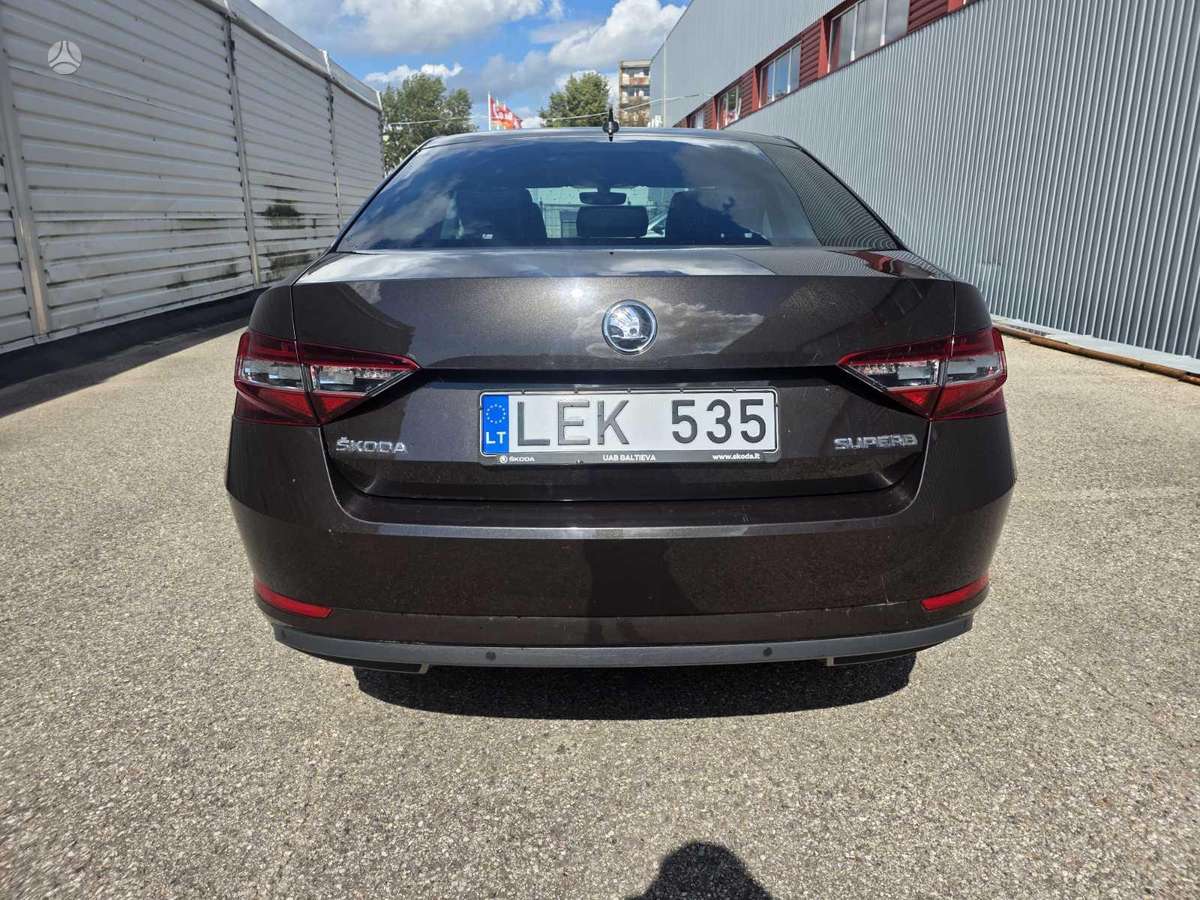 Škoda Superb - 8