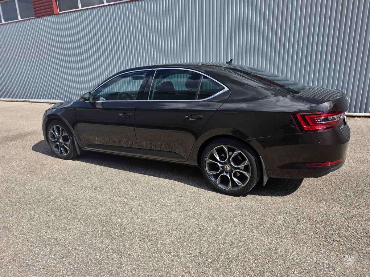 Škoda Superb - 7