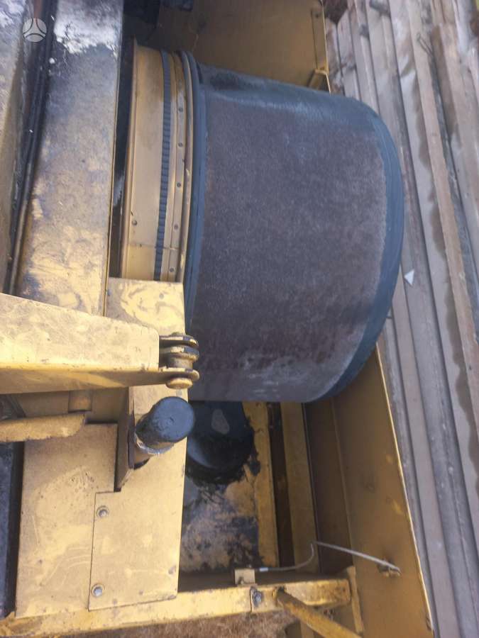 New Holland TX-68 PLIUS