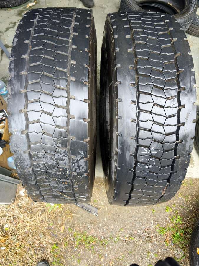 Bridgestone, universalios 295/80 R22,5