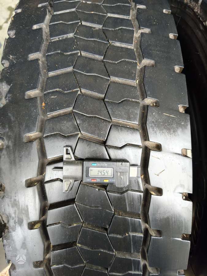 Bridgestone, universalios 295/80 R22,5