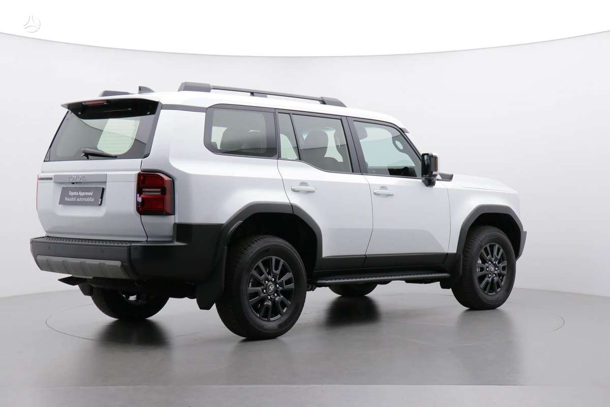 Toyota Land Cruiser - 3