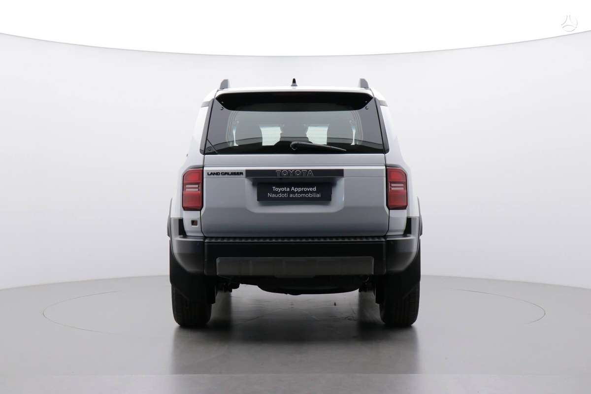 Toyota Land Cruiser - 5