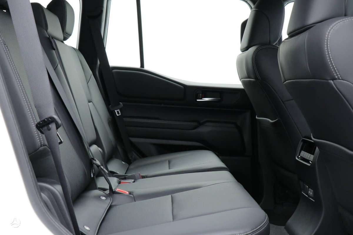 Toyota Land Cruiser - 10