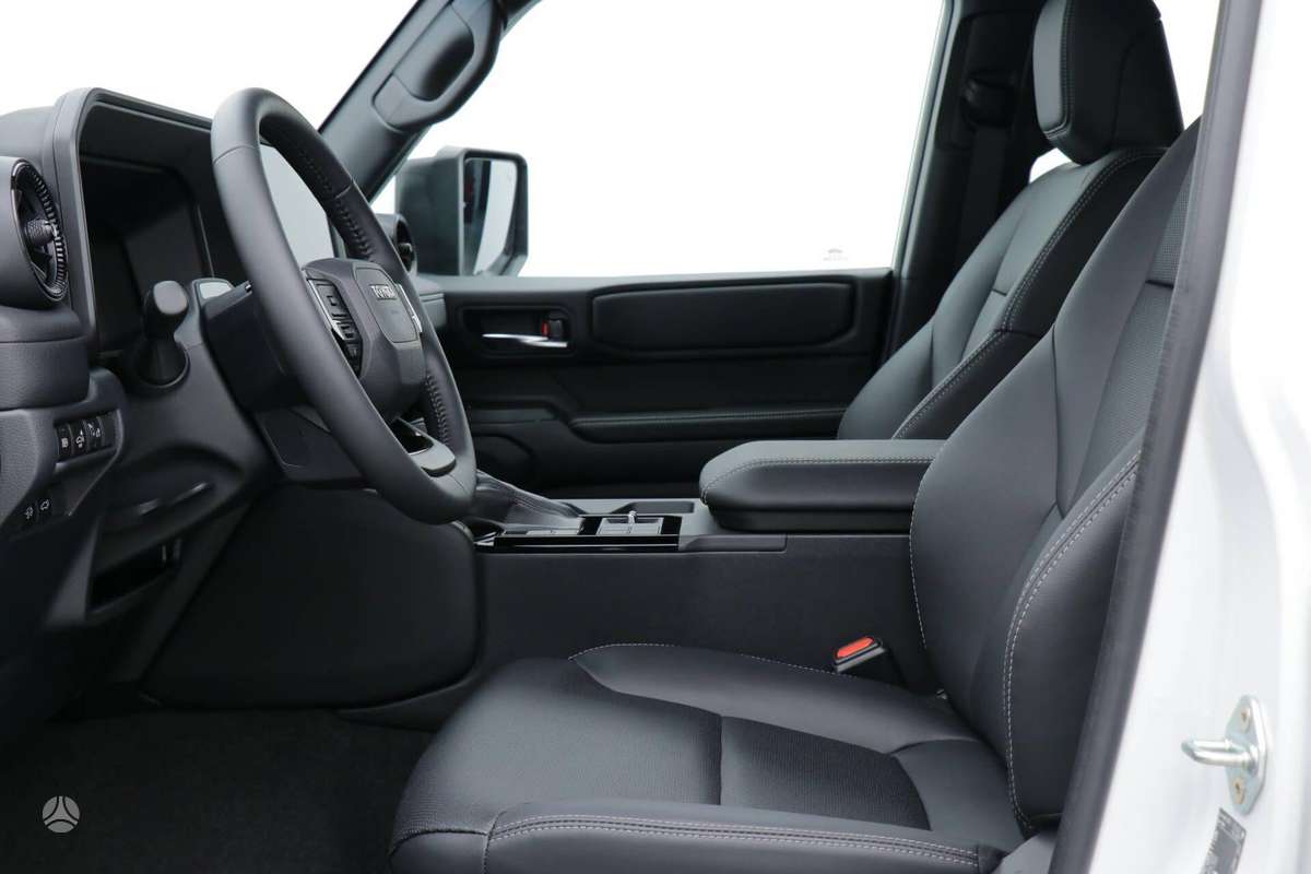 Toyota Land Cruiser - 12
