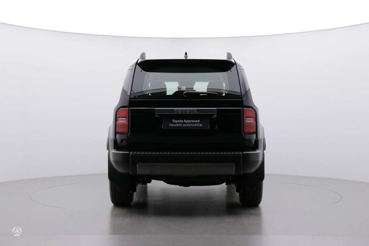 Toyota Land Cruiser - 4