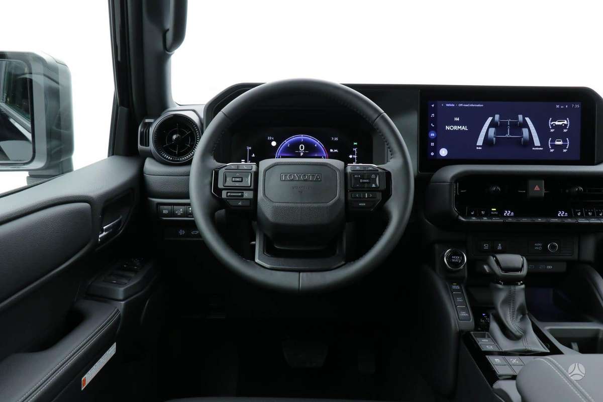 Toyota Land Cruiser - 7