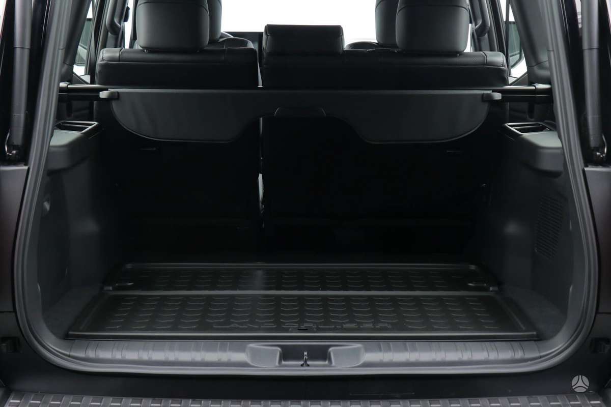 Toyota Land Cruiser - 10