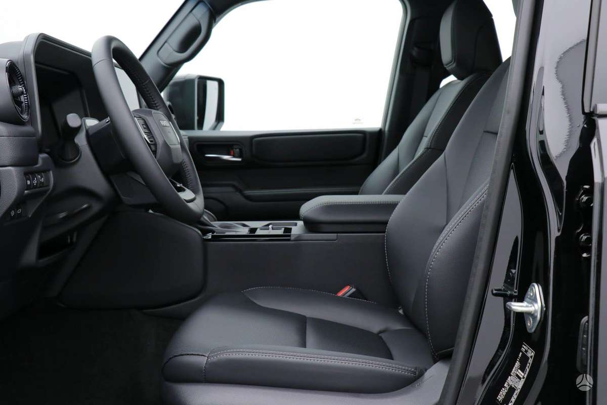 Toyota Land Cruiser - 11