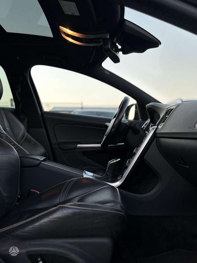 Volvo V60, 2.4 l., Универсал