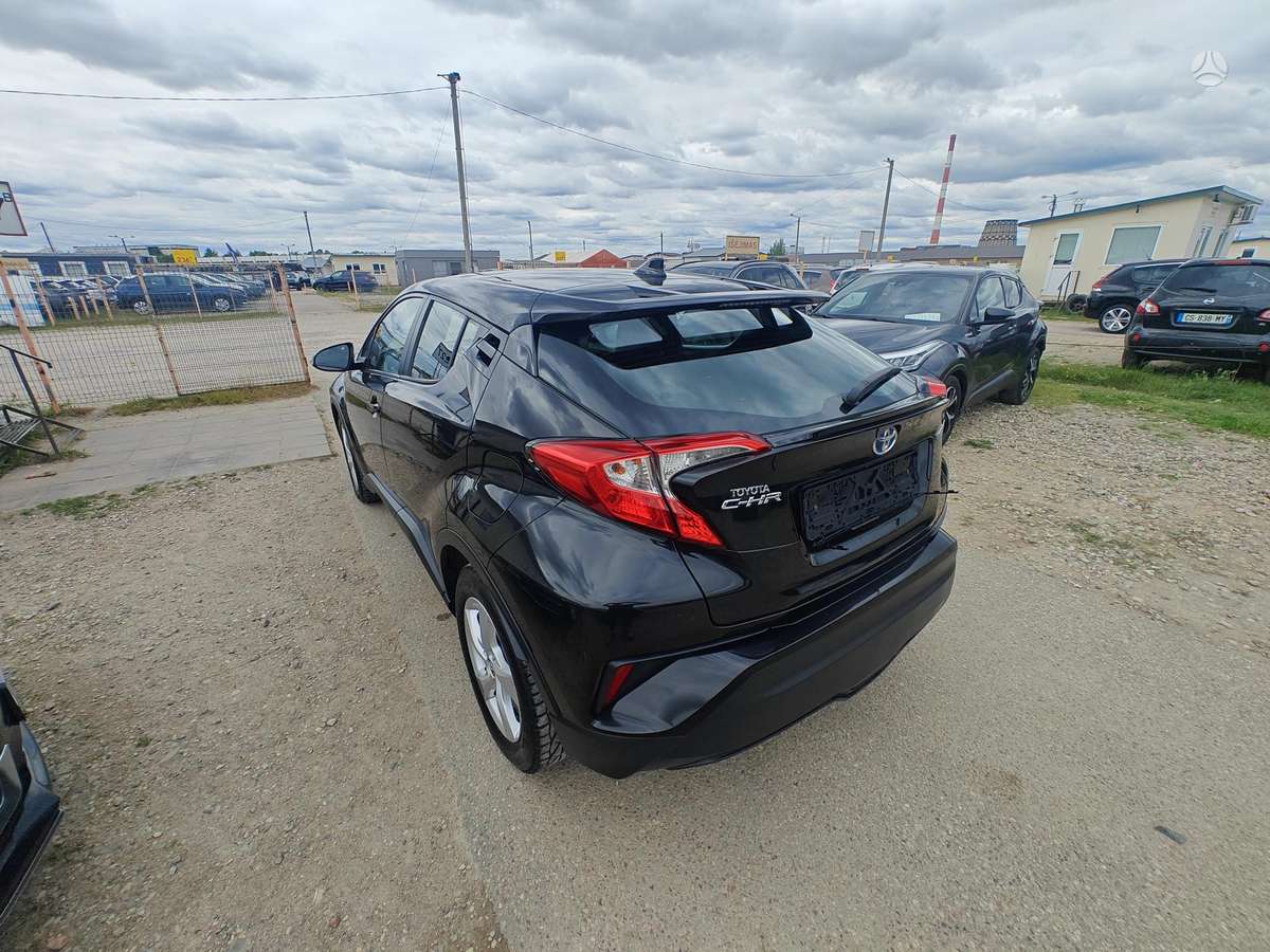 Toyota C-HR - 7
