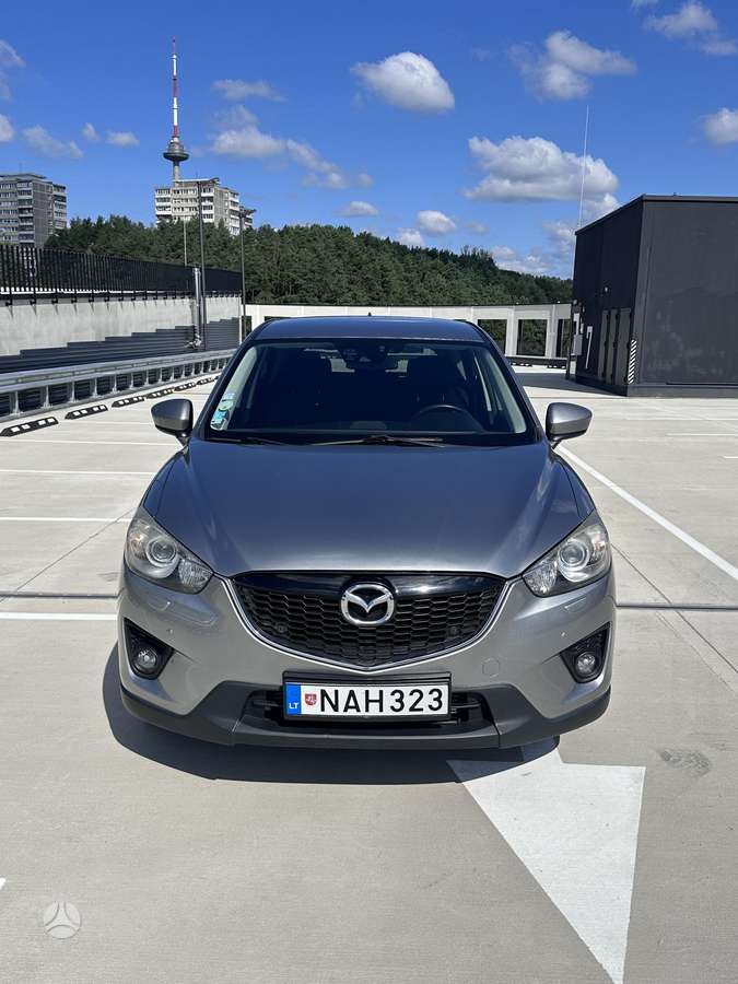 Mazda CX-5, 2.2 l., off-road / crossover