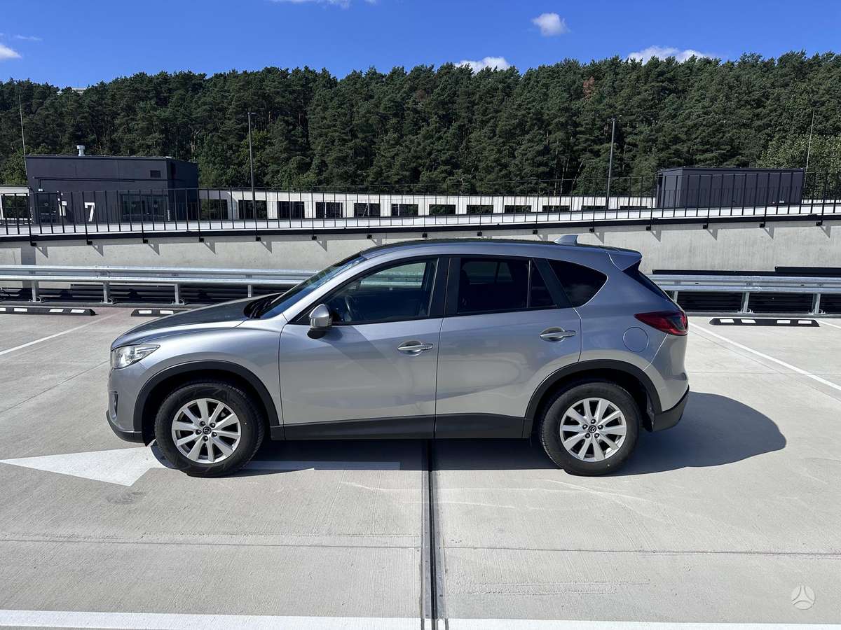 Mazda CX-5, 2.2 l., off-road / crossover