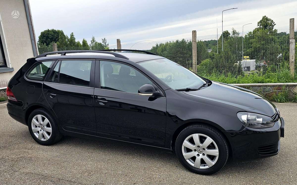 Volkswagen Golf - 2