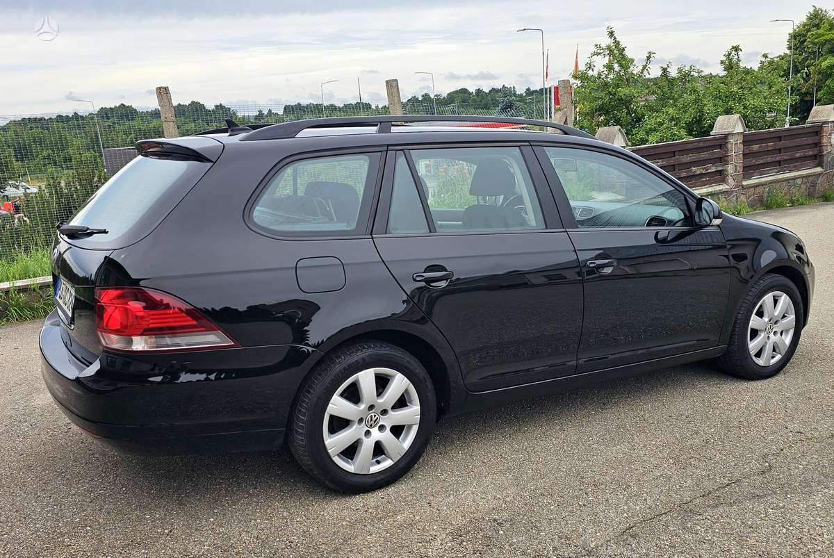 Volkswagen Golf - 4