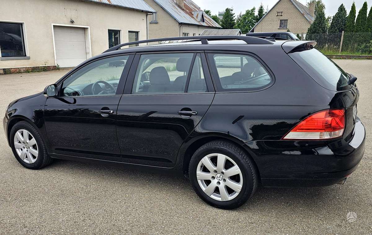 Volkswagen Golf - 5