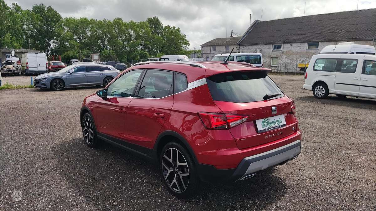 SEAT Arona - 9