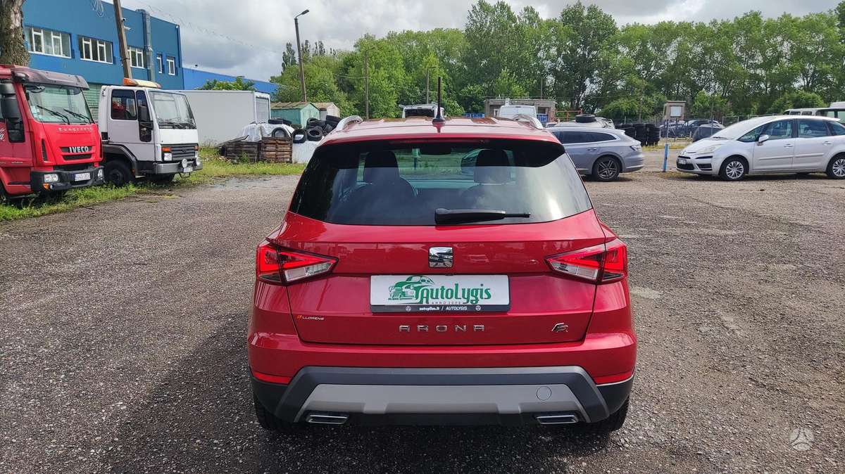 SEAT Arona - 12