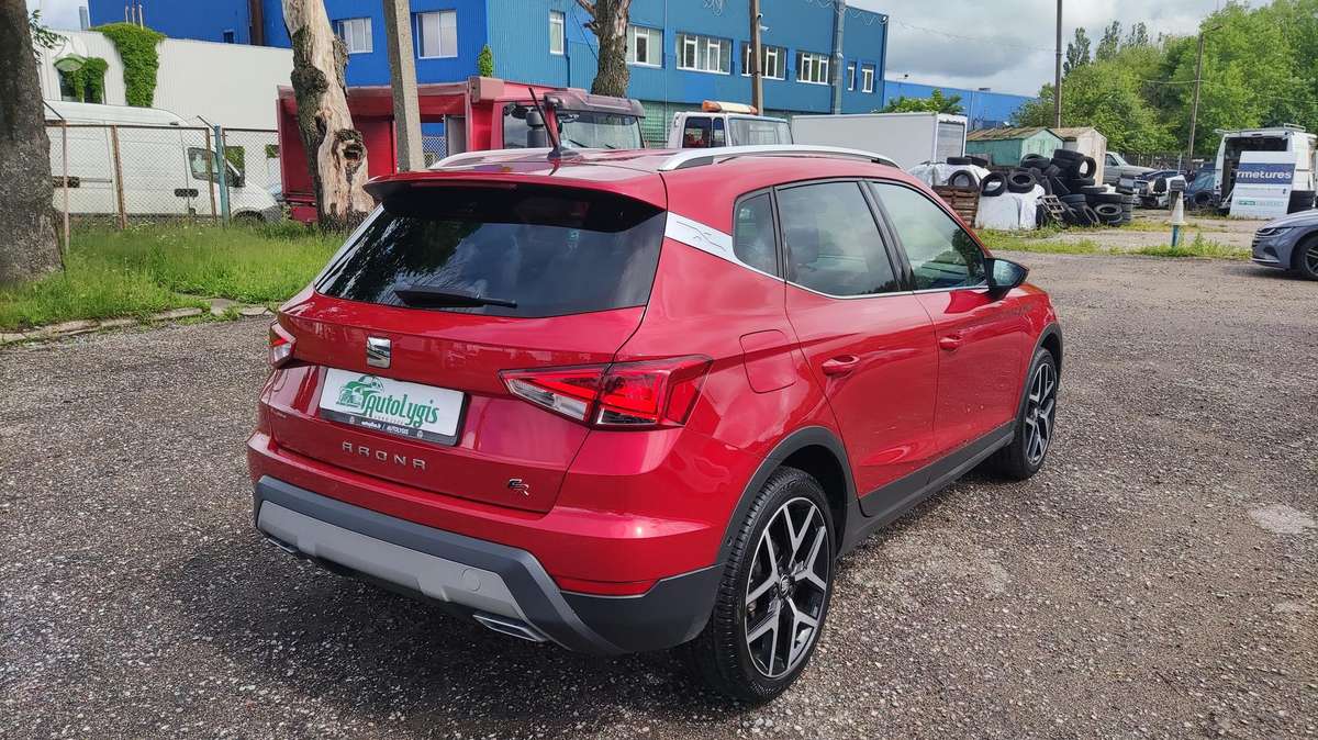 SEAT Arona - 10