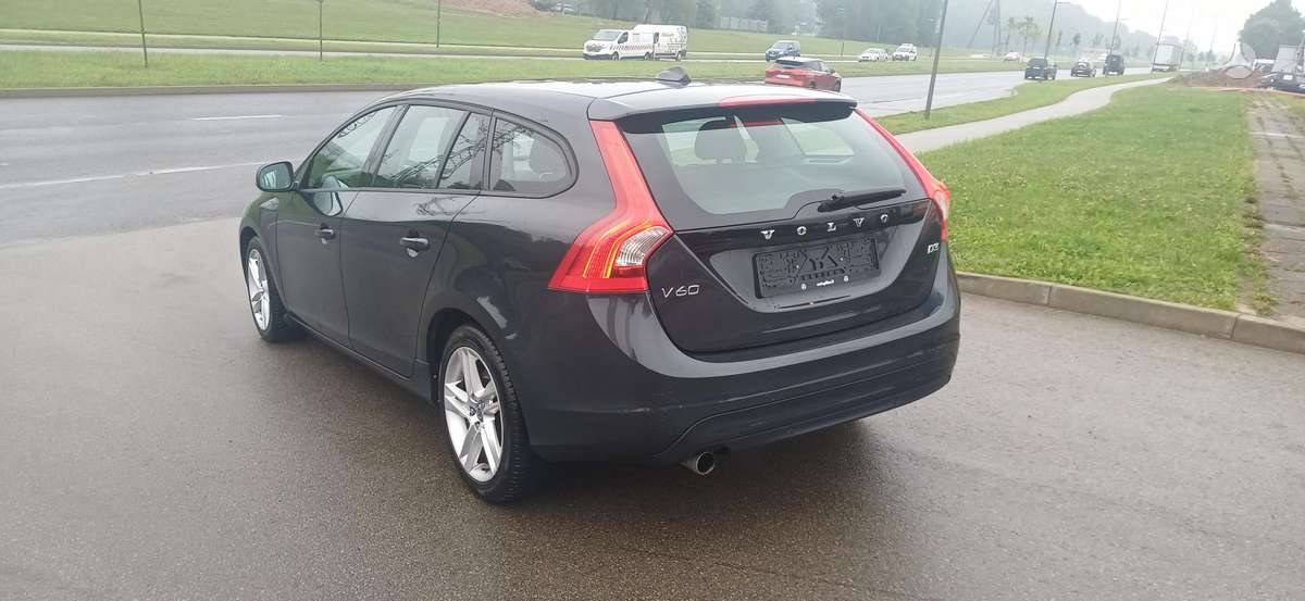Volvo V60, 2.0 l., Хэтчбек