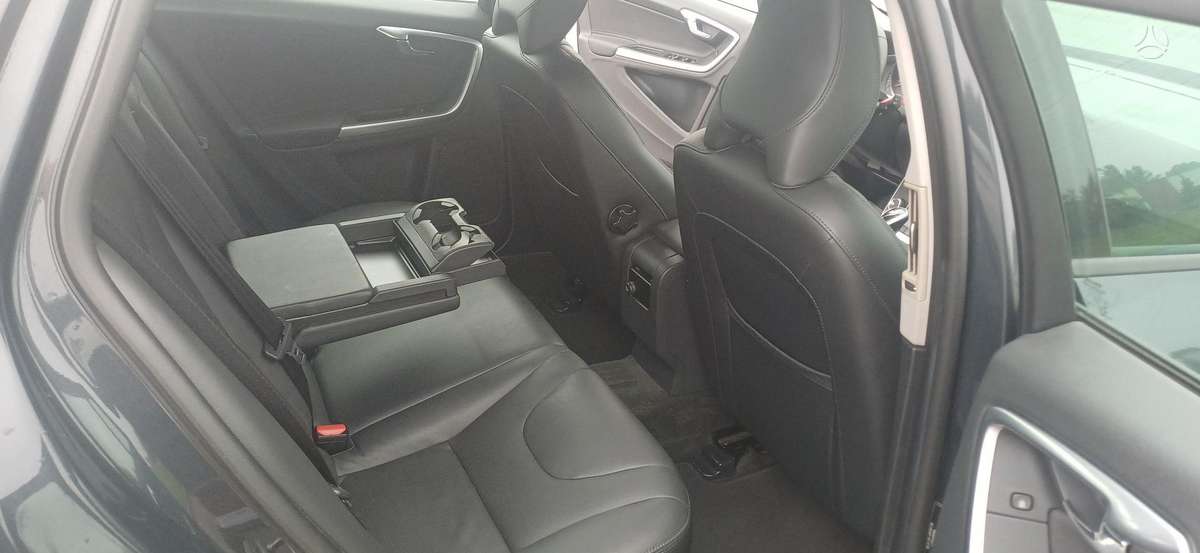 Volvo V60, 2.0 l., Хэтчбек