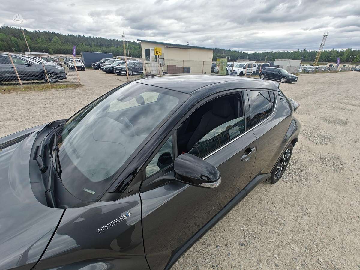 Toyota C-HR - 7