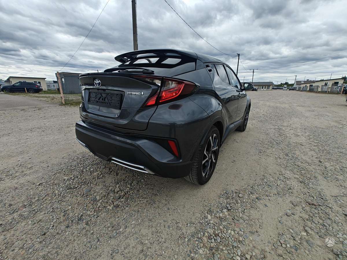 Toyota C-HR - 9