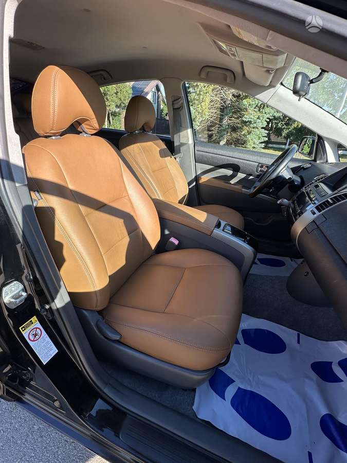 Toyota Prius - 2