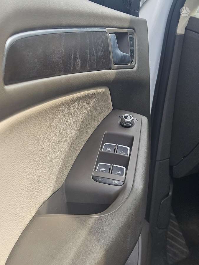 Audi Q5, 2.0 l., Внедорожник / Кроссовер