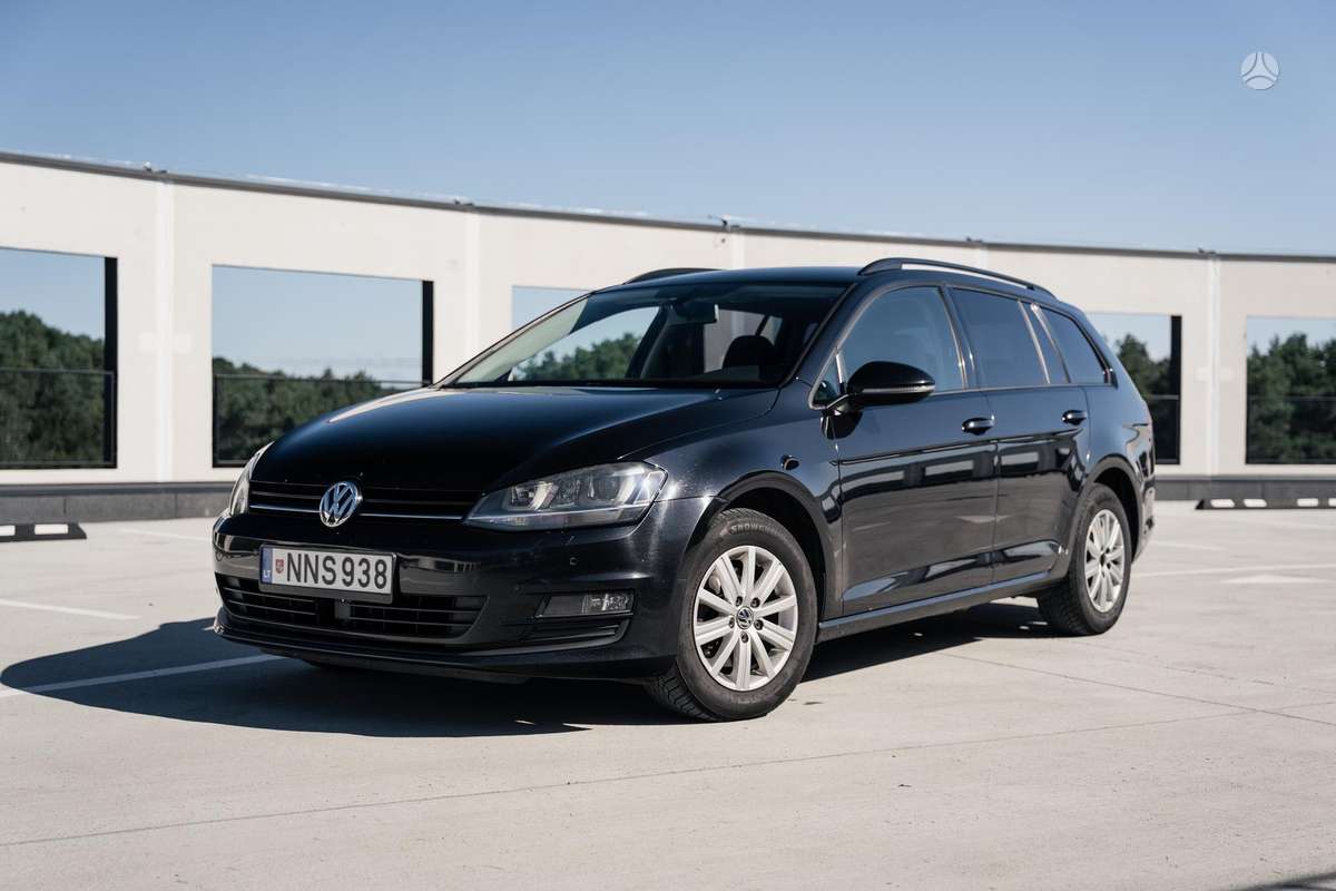 Volkswagen Golf - 1