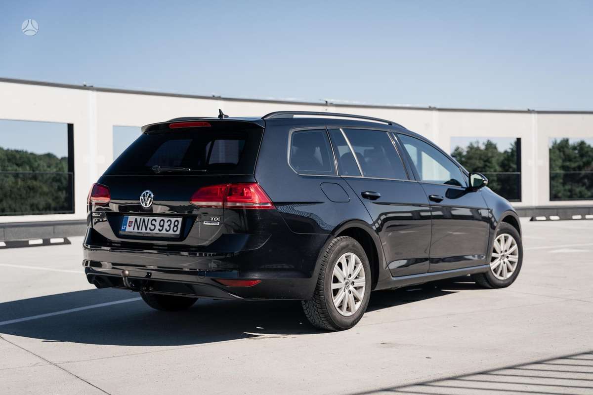 Volkswagen Golf - 11