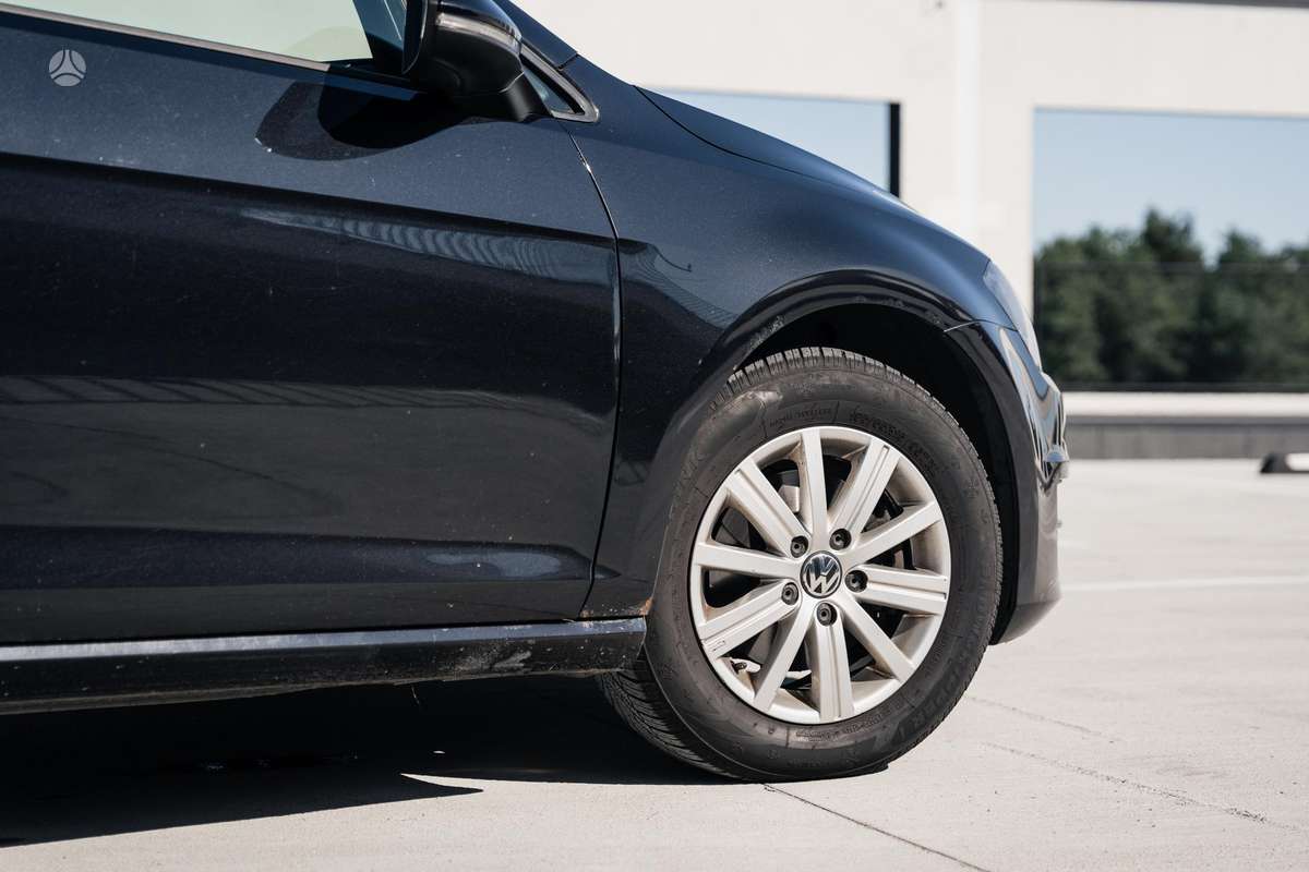 Volkswagen Golf - 12