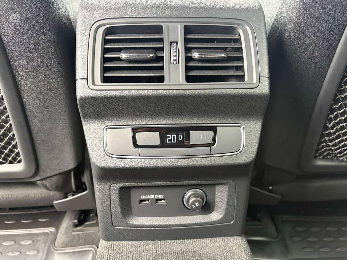 Audi Q5, 2.0 l., Внедорожник / Кроссовер