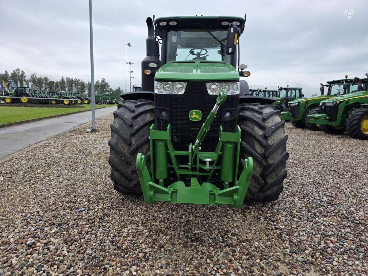 John Deere 8370R, traktoriai