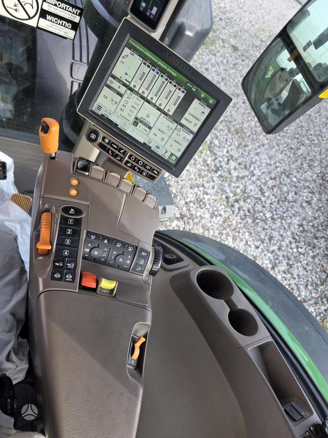 John Deere 8370R, traktoriai
