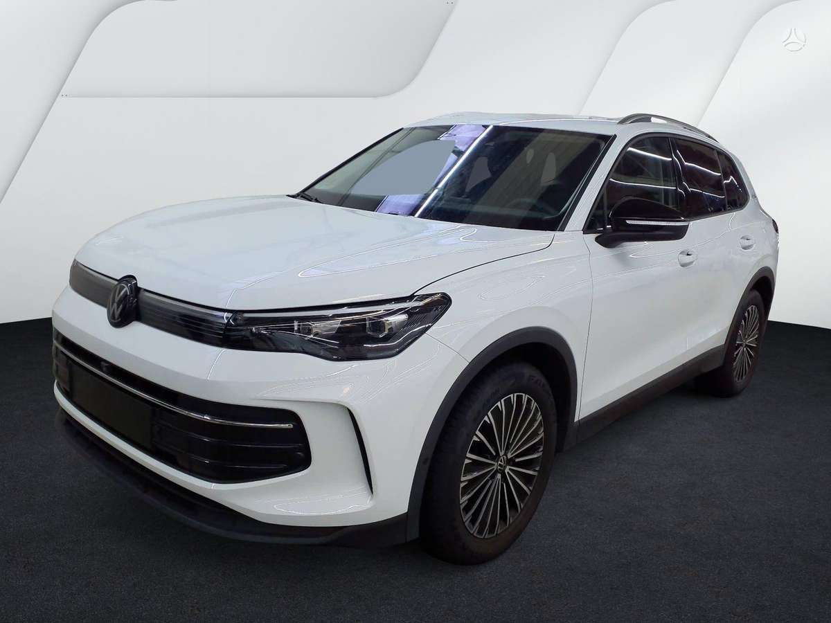 Volkswagen Tiguan - 1