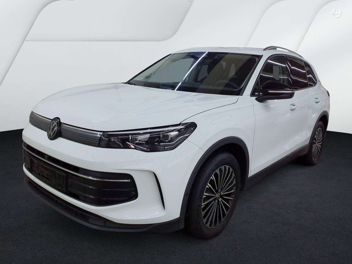 Volkswagen Tiguan - 1
