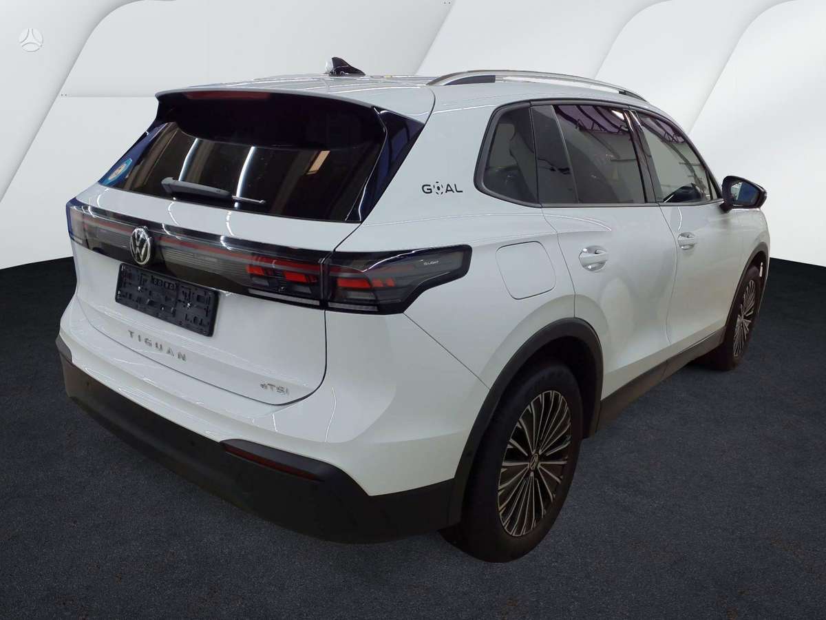 Volkswagen Tiguan - 2