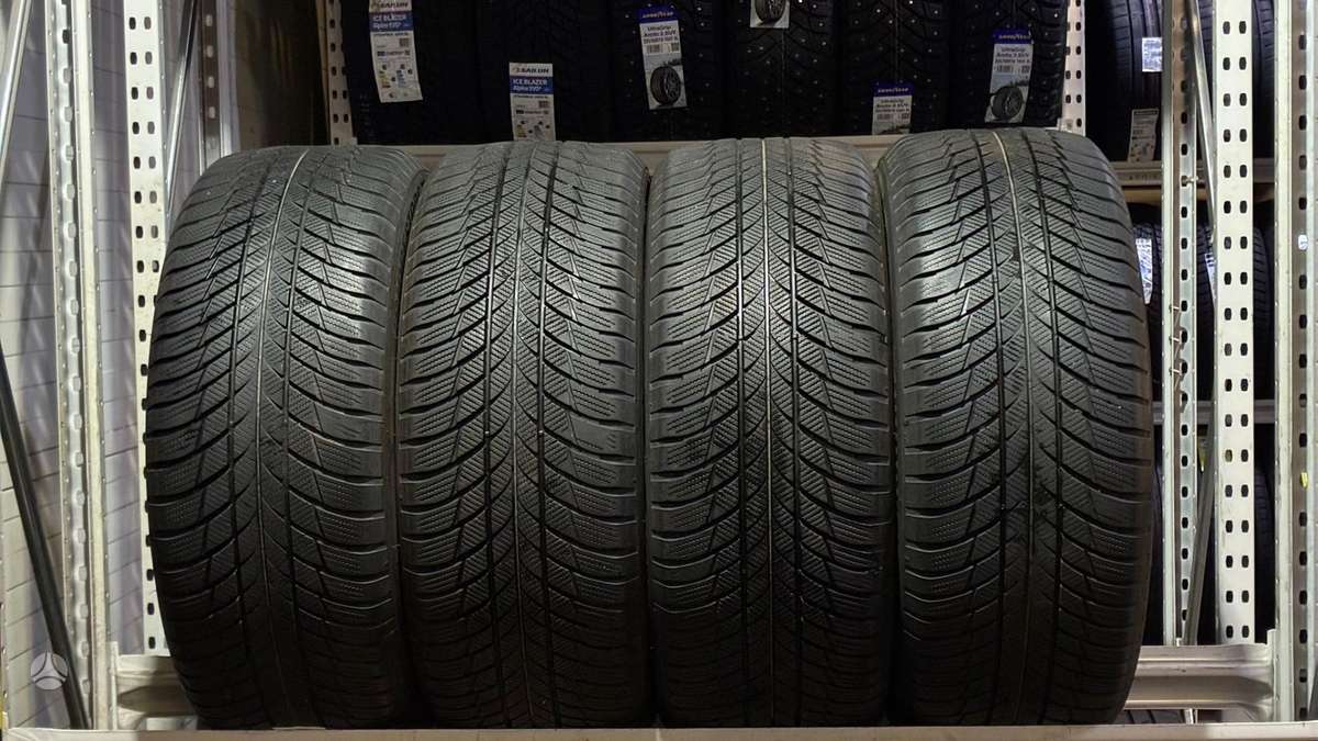 Bridgestone Blizzak LM001, winter 245/50 R19