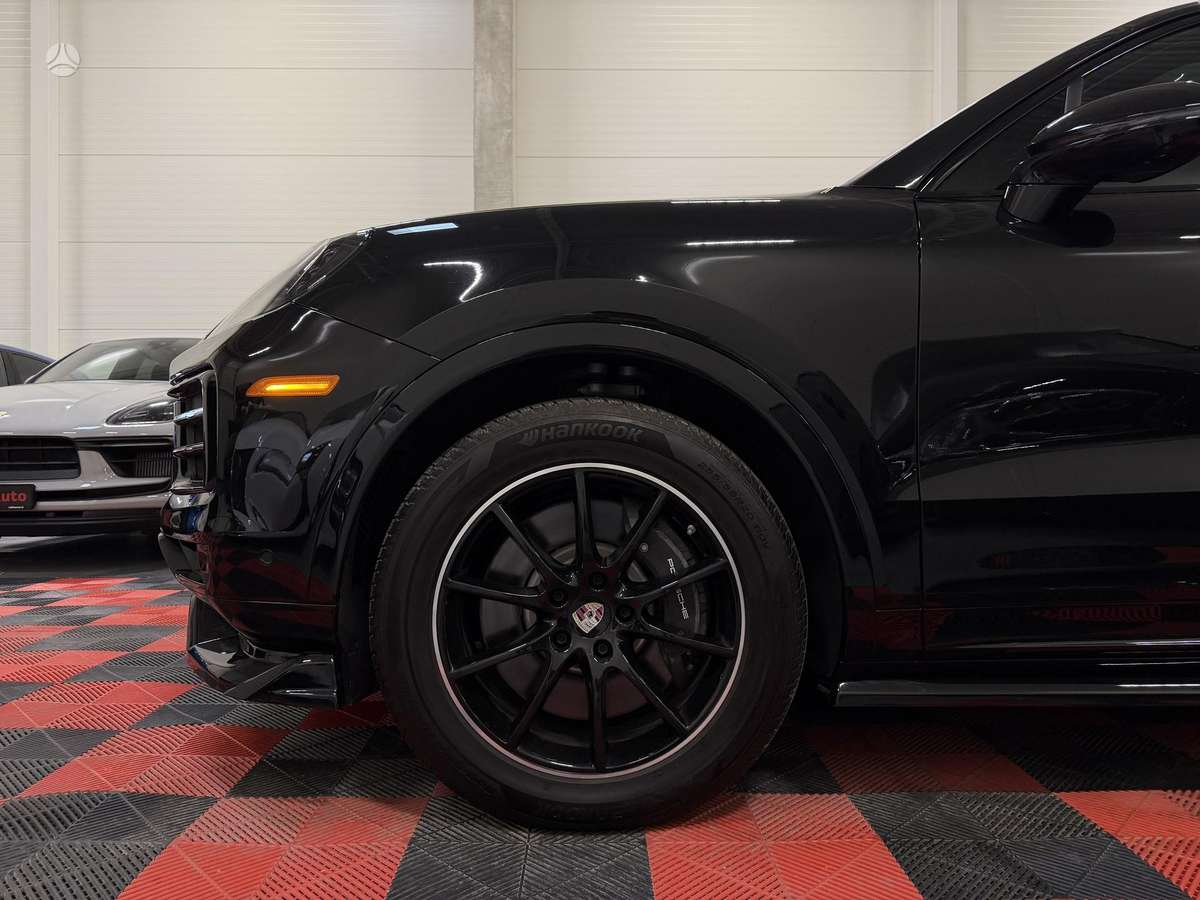 Porsche Cayenne - 9