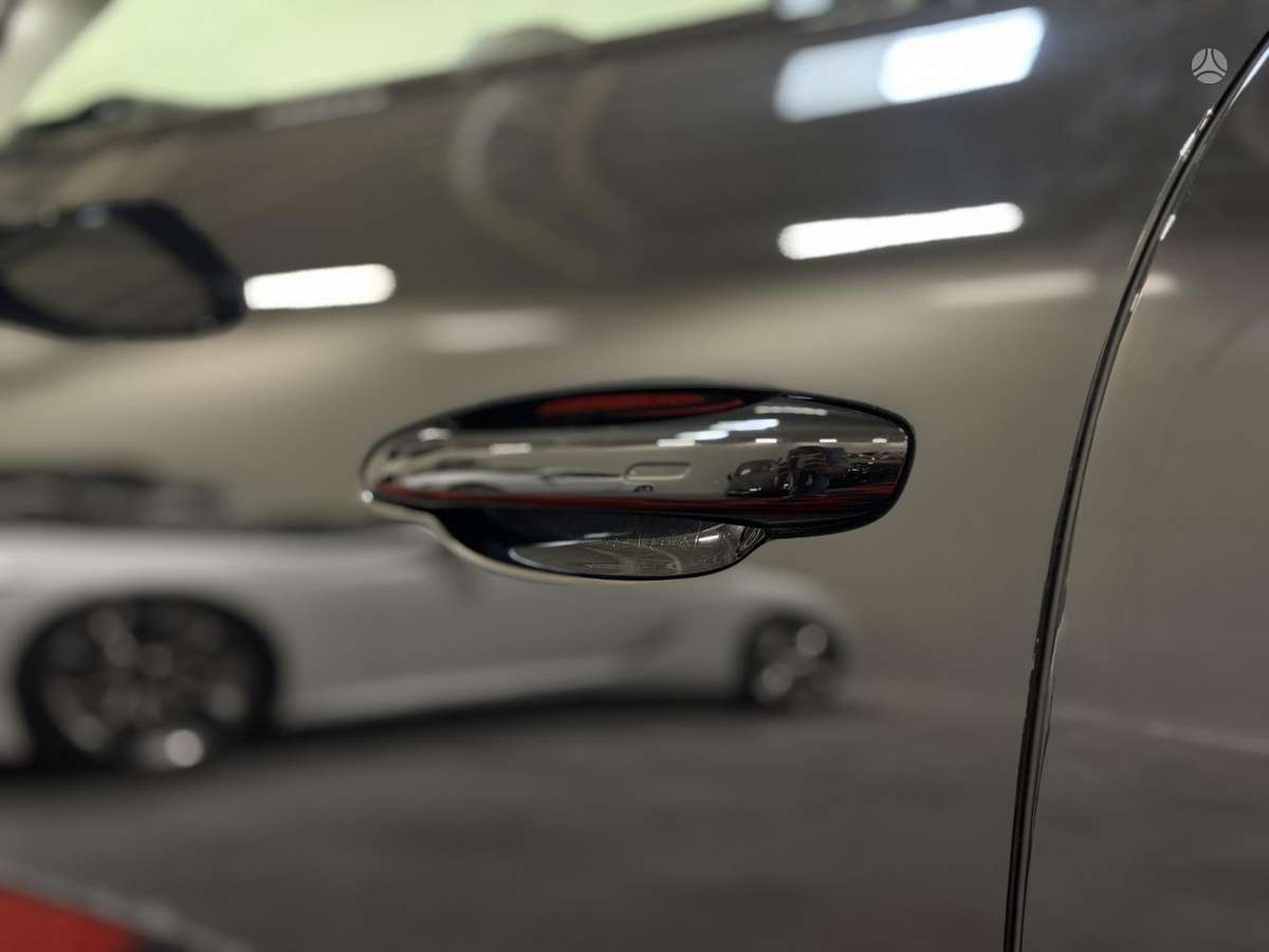 Porsche Cayenne - 12