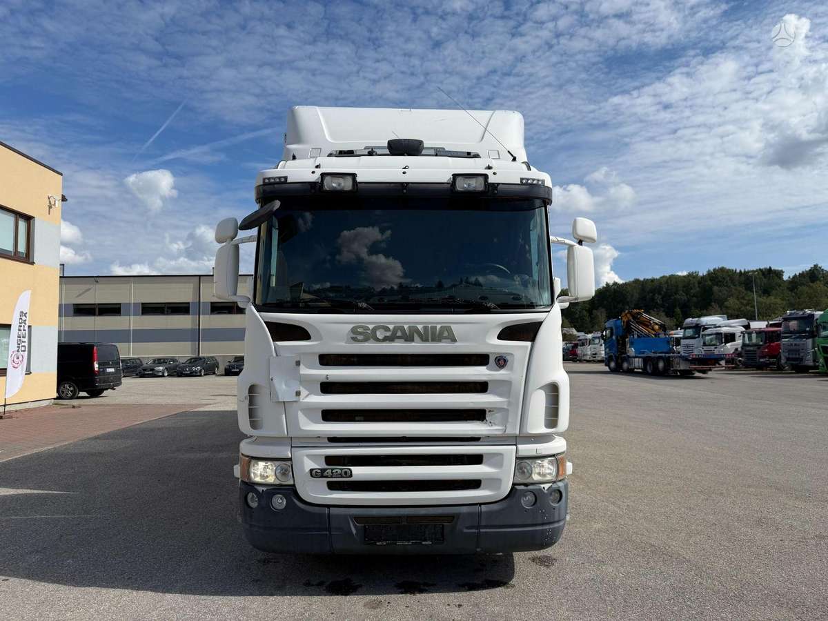 Scania G490, box trucks / box vans
