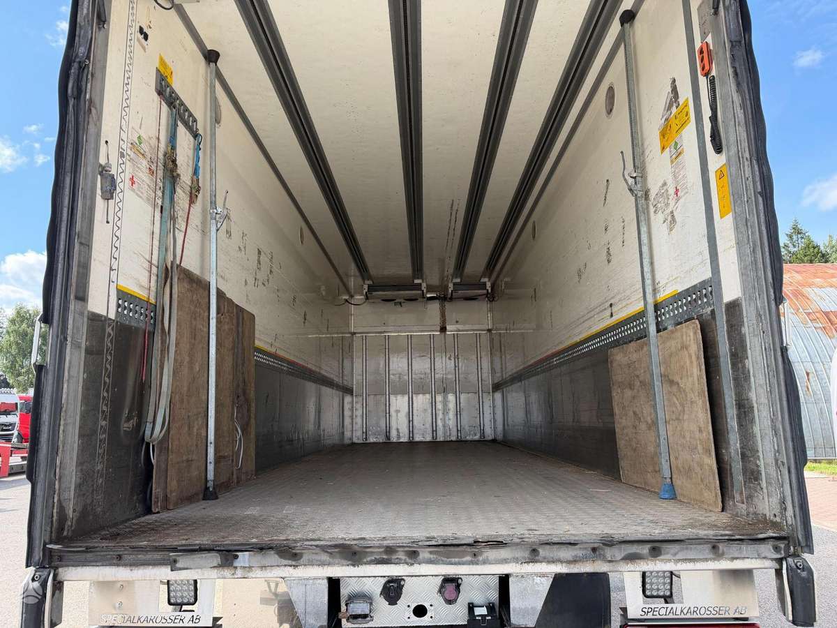 Scania G490, box trucks / box vans
